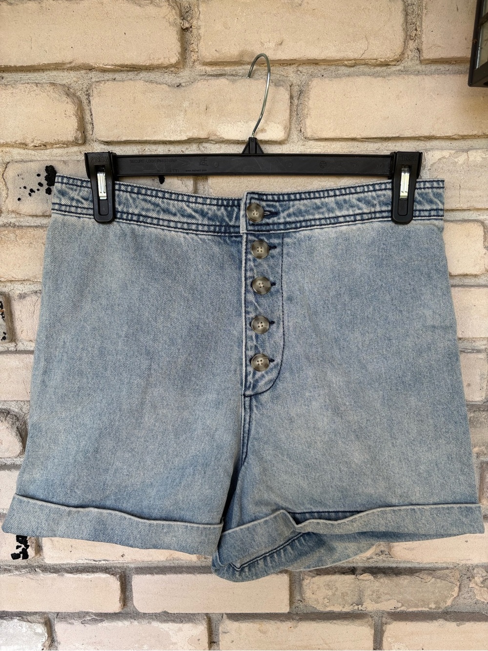 EVERY Light Wash Denim Button-Front Women's Shorts NWT
